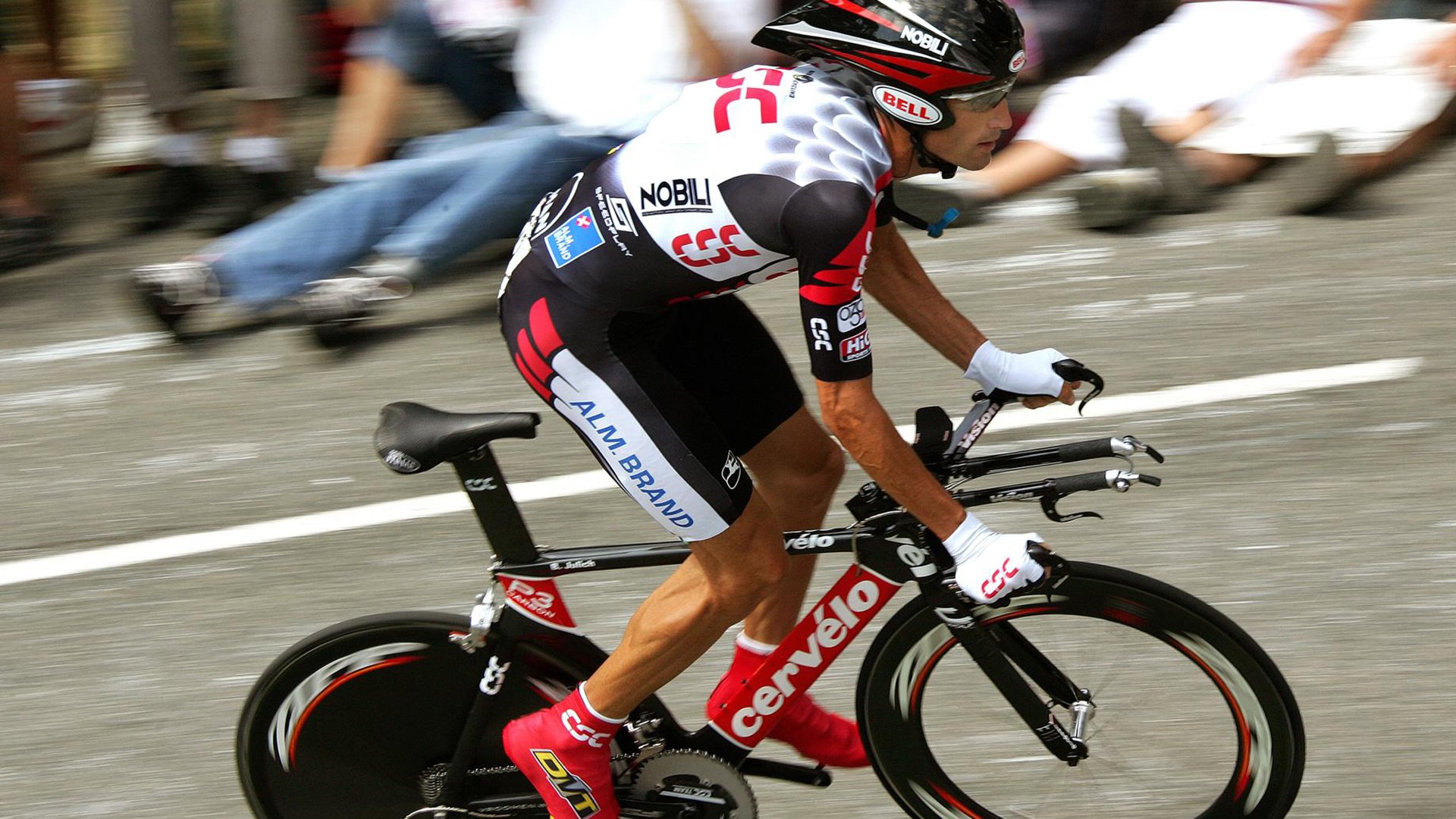 方硕:目前体能储备还不错,大家竞技和身体状态都还可以,方硕违体